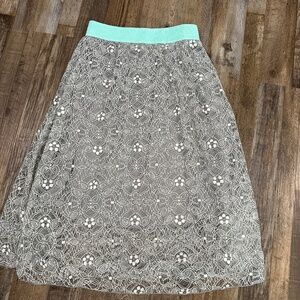 Lace skirt